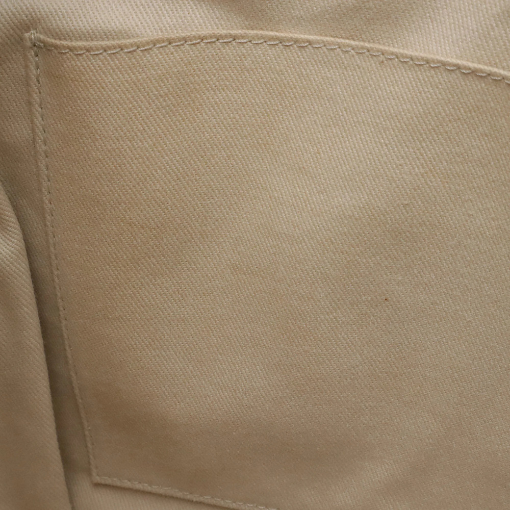 CHANEL Silver Leather Shoulder Bag - Picture 7 of 10